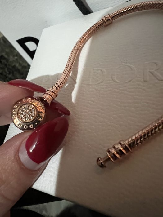 Гривна с талисман Pandora