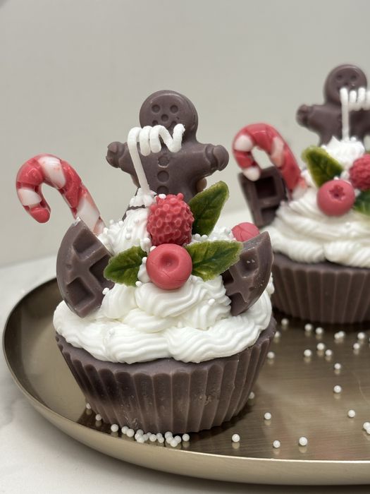 Ароматна свещ,,Коледен кейк’’