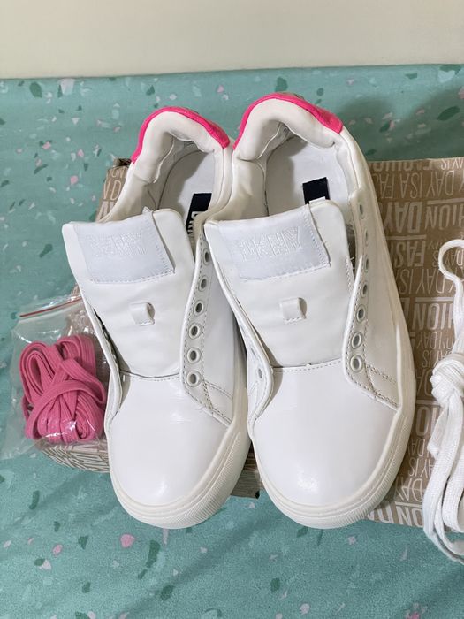 DNKY adidasi/ skechers  noi nouti superbi