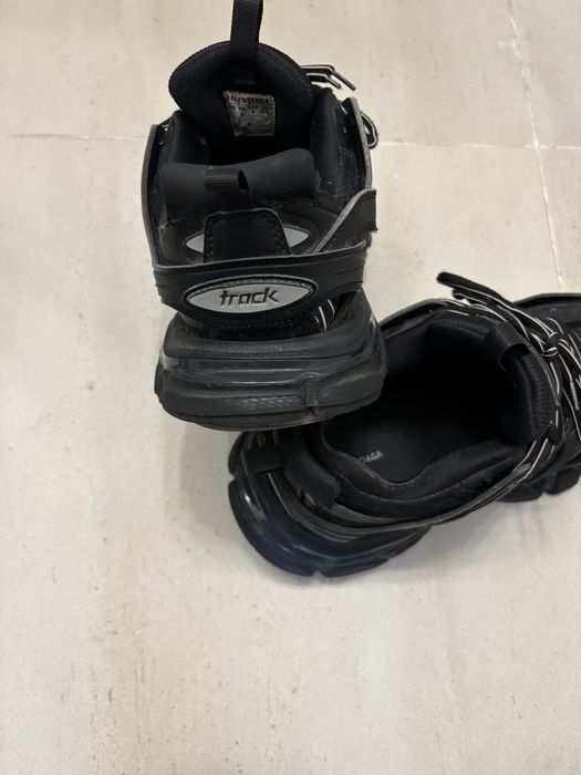 Черни Balenciaga Track