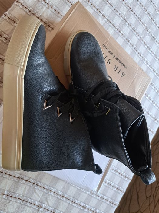 Дамски кожени кецове