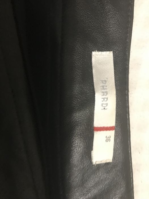 Кожена пола, тип “Прегърни ме” от 100% Polyester