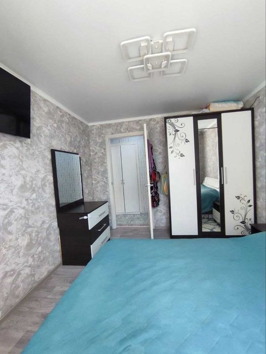 Продам 4 комнатную квартиру