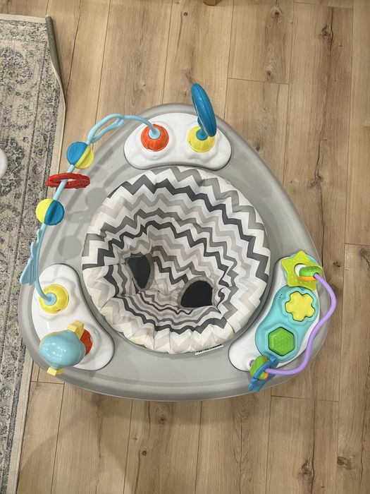 Trambulină , centru activitati,  saritor, înaltime reglabila