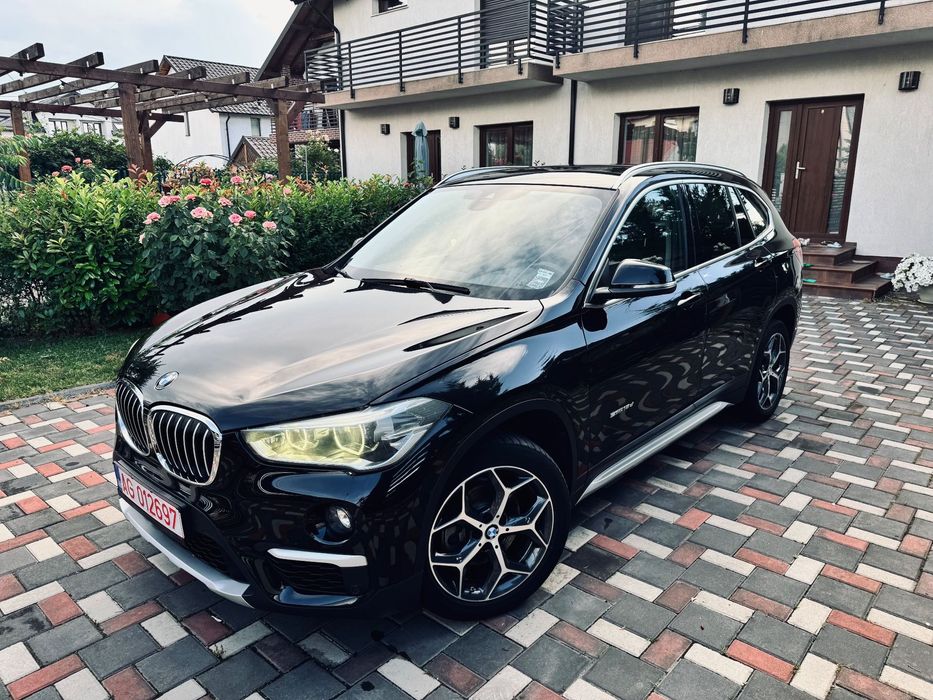 BMW X1 X-Line, Piele, Lumini ambientale, Km reali