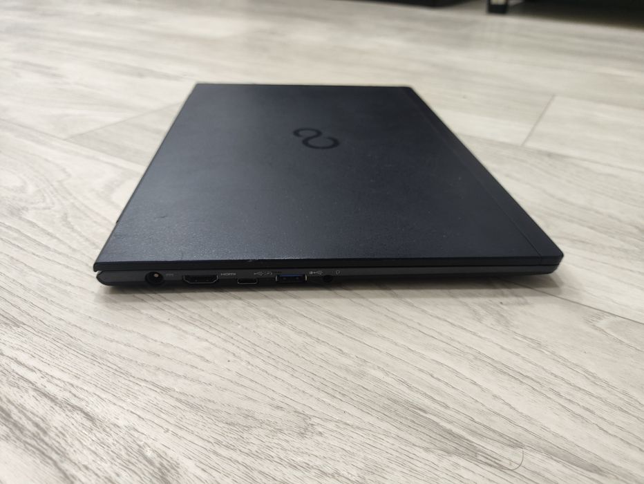 Fujitsu Lifebook I7 7500 DDR4 8/128gb