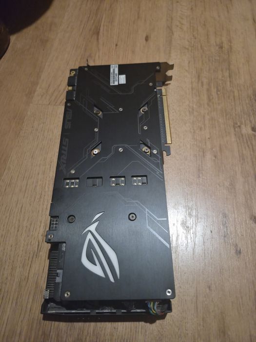 Gtx 1070 Asus rog strix 8gb oc