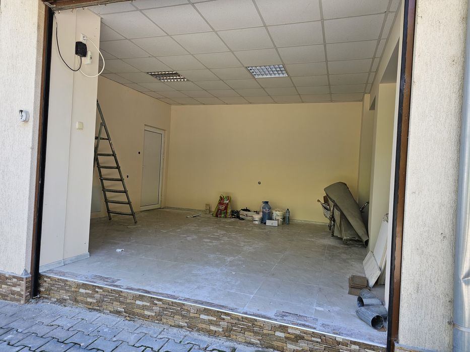 Дава се под наем Гараж / Паркомясто в Шумен, Томбул джамия - 39 кв.м за 117.3 € - Снимка #1