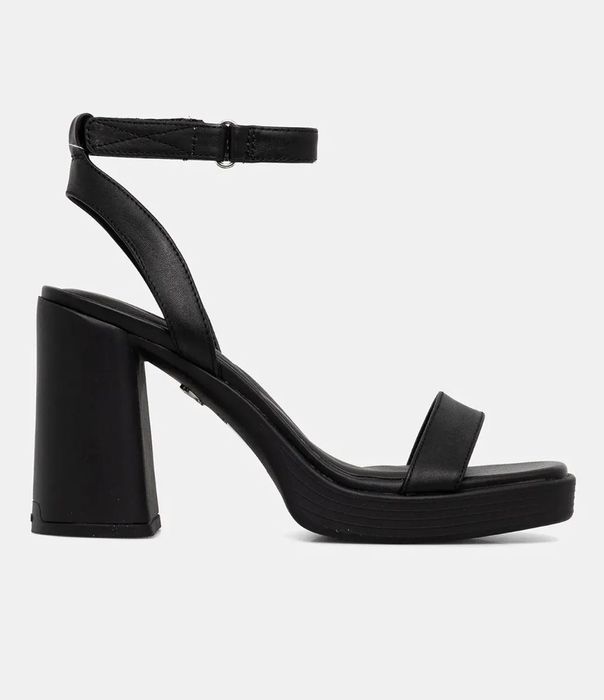 Кожени сандали на ток Aldo