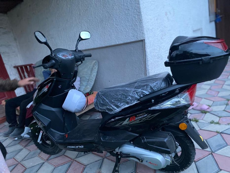 Продам мопед М10