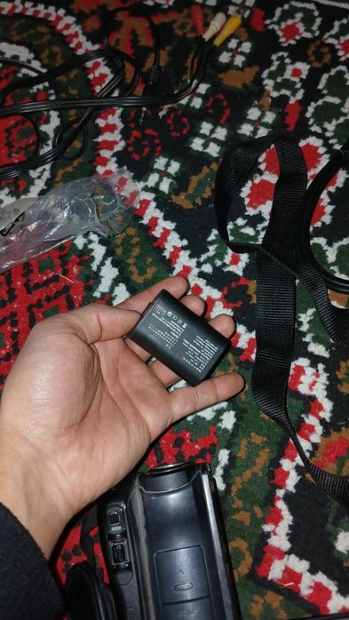 Komera sotladi ikkita botoryasi zayrat olmashi shuni inabatga oling