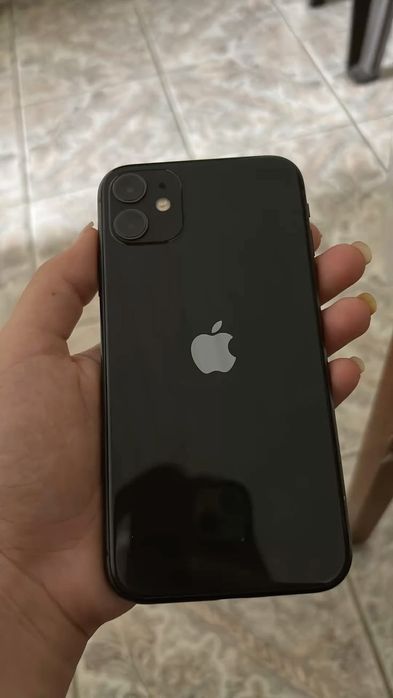 Продам iPhone 11