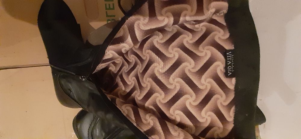 Продам  женские обувь