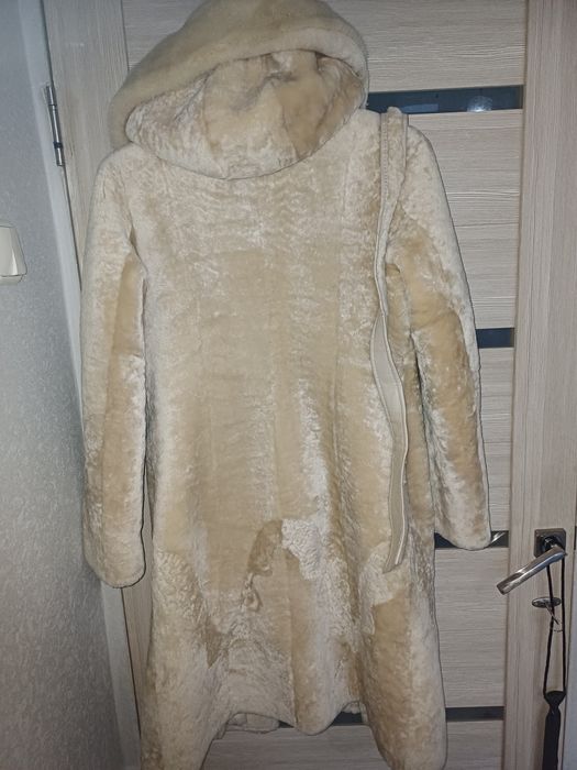 Продаю б/у мутоновые шубы