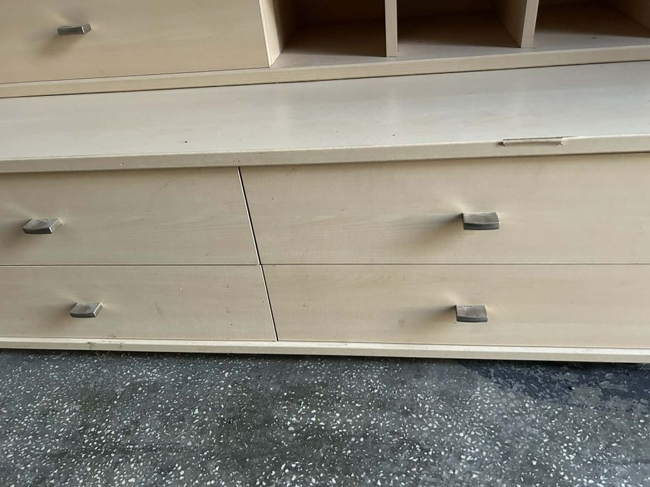 Mobilă de sufragerie