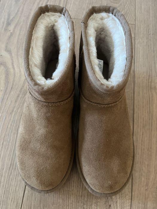 Ugg marimea 37 impecabile