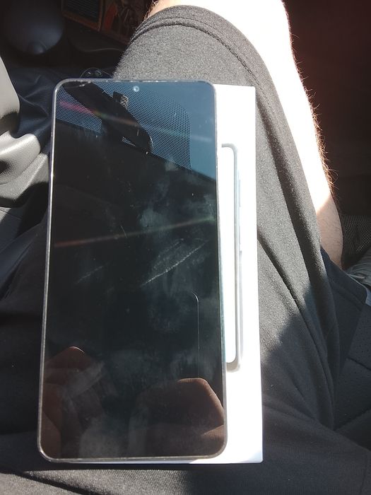 Продам телефон Samsung A06