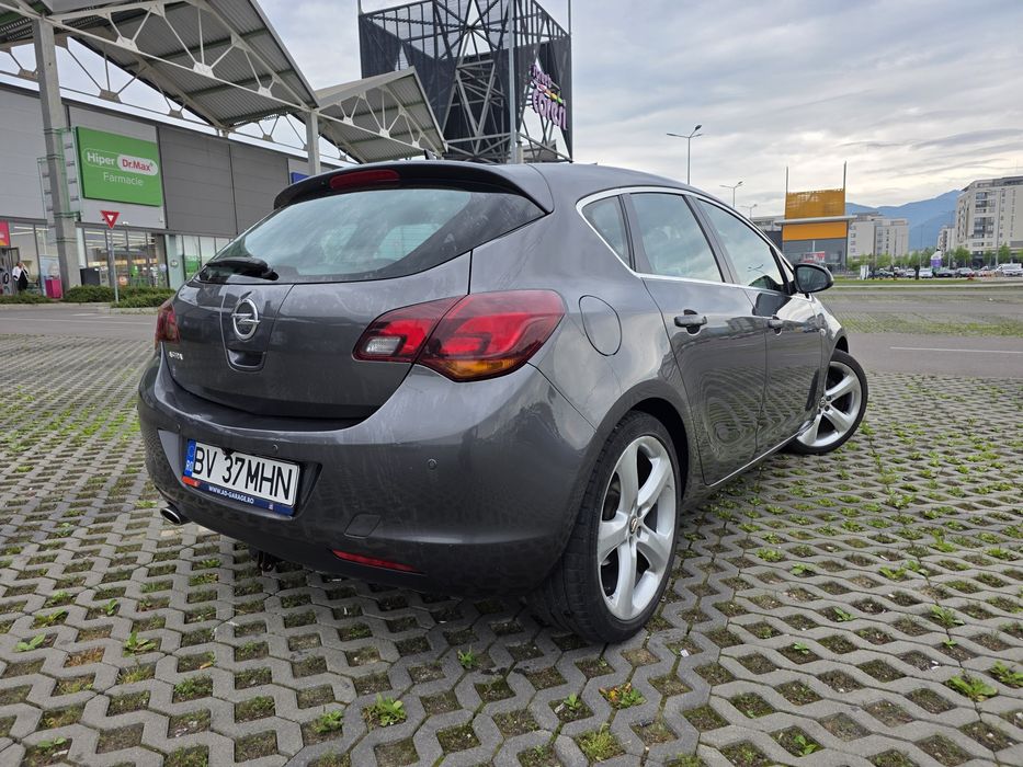 Opel Astra J 1.4 turbo 120cp