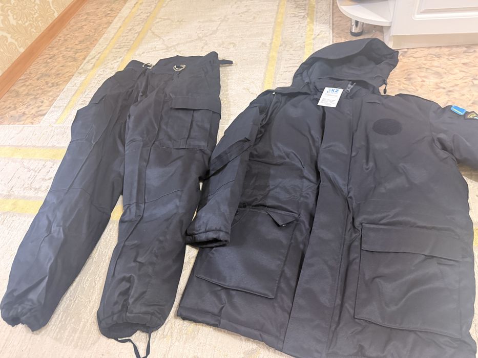 Продам бушлат очень теплый размер 48 /50