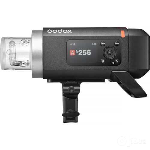 Godox AD400Pro II. Гарантия, 12 месяцев с момента покупки.