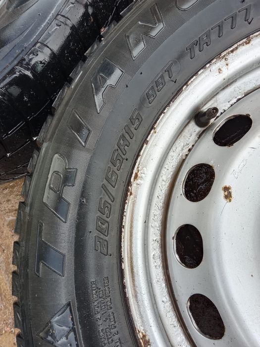 Продаю шины с дисками