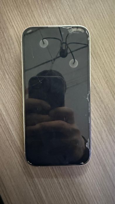 Iphone 15 pro 82ёмкость 1,5жыл усталган