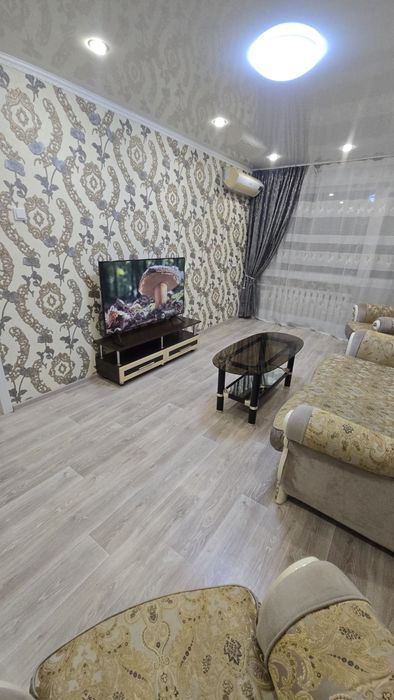 Сдам 2комнатную  в центре