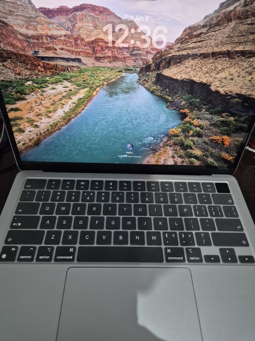 Macbook m2 air 256gb