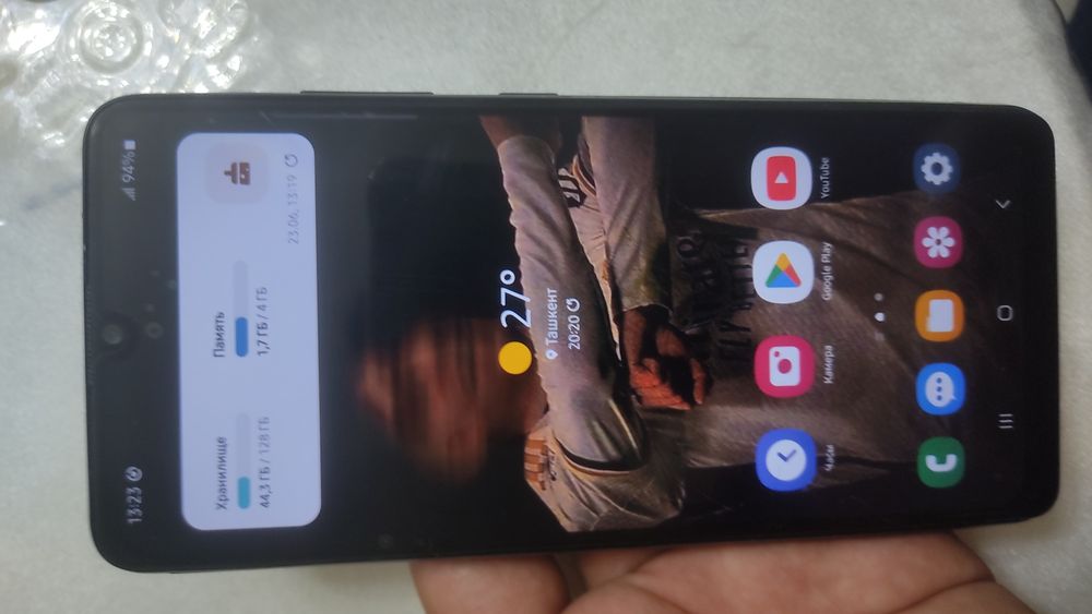 Samsung A32 4/128 Gb oynasi singan