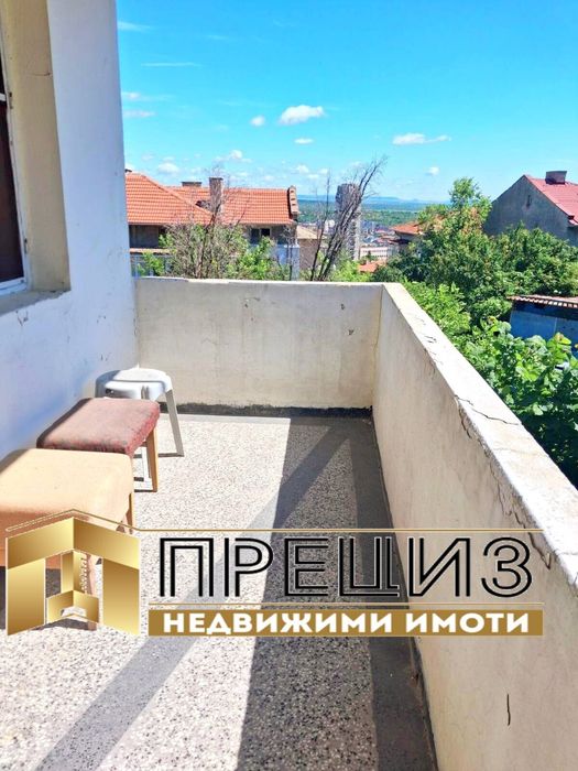 Продажба 5-стаен гр. Шумен - Куршун чешма 150m²