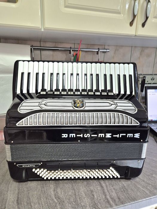 Acordeon profesional Weltmeister Supita cassotto 2/2