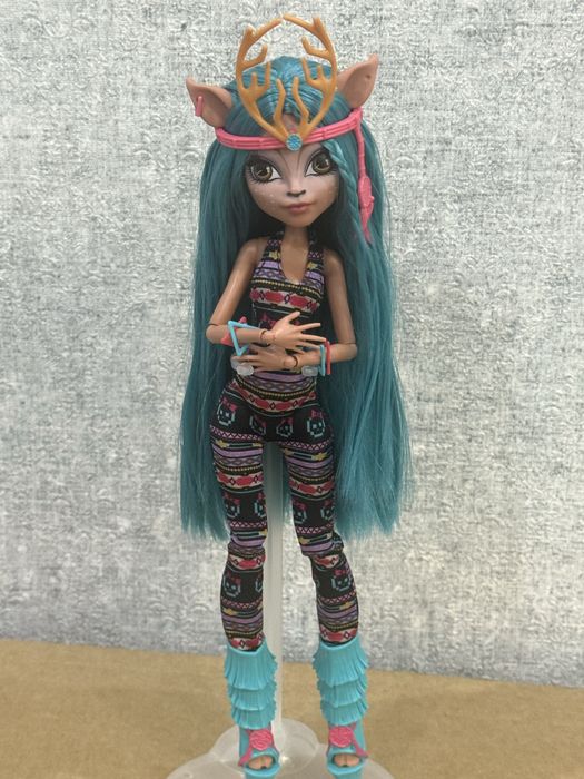 продам куклу изи/иси монстер хай