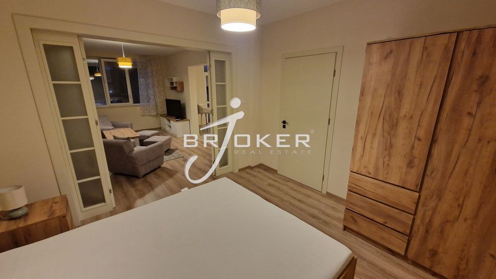 Продава се Двустаен апартамент в Кърджали, Център - 63 кв.м за 1862 €/кв.м - Снимка #5