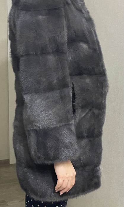 Продам норковую шубу