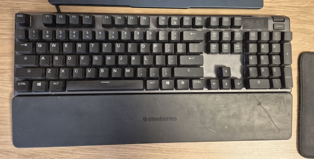 Tastatura mecanica Steelseries apex 5