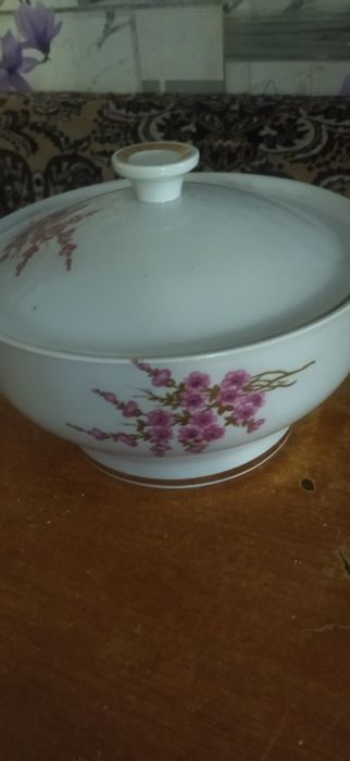 Продам недорого супницу