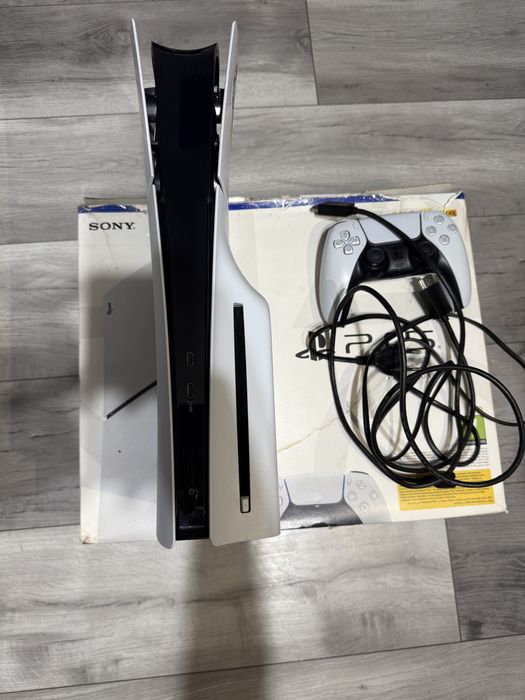 Vand  consola Playstation 5/PS5 slim cu unitate optica disk E chassis