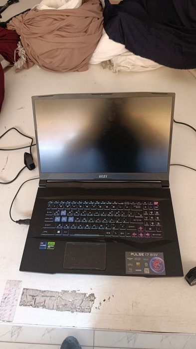 Noutbuk mci karobka bor