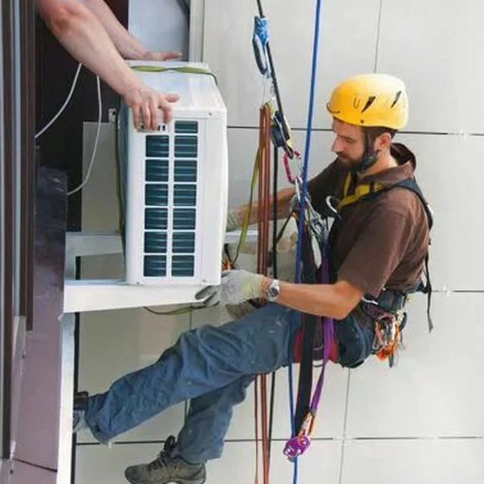 Альпинист,Альпенист, Услуги альпинист,Промышленный альпинист, Мойка