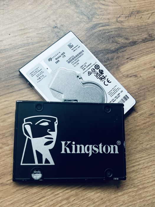 продам Срочно SSD 512 HDD 1TB