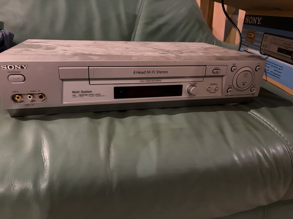 Видеомагнитофон sony