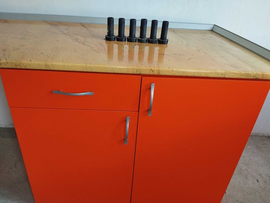 Шкаф с плод за вграждане.