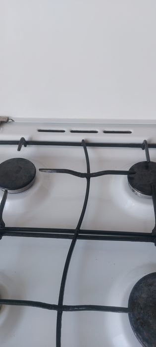 Продам газовую плиту