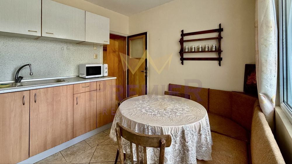 Продава се Четиристаен апартамент в Варна, Цветен квартал - 96 кв.м за 1719 €/кв.м - Снимка #2