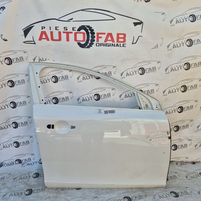 Usa dreapta fata Volvo V40 an 2012-2013-2014-2015-2016-2017-2018-2019