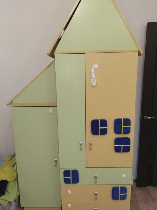 Продам детский шкаф