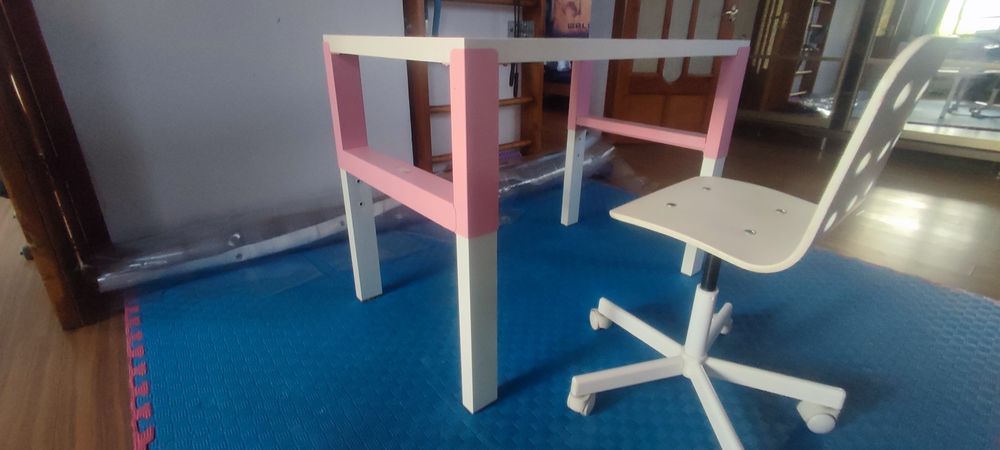 учебный стол  регулируемый, ИКЕА