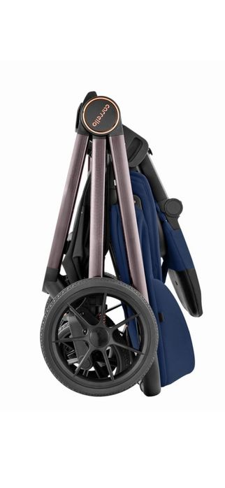 Продавам количка CARRELLO ULTRA 2 IN 1