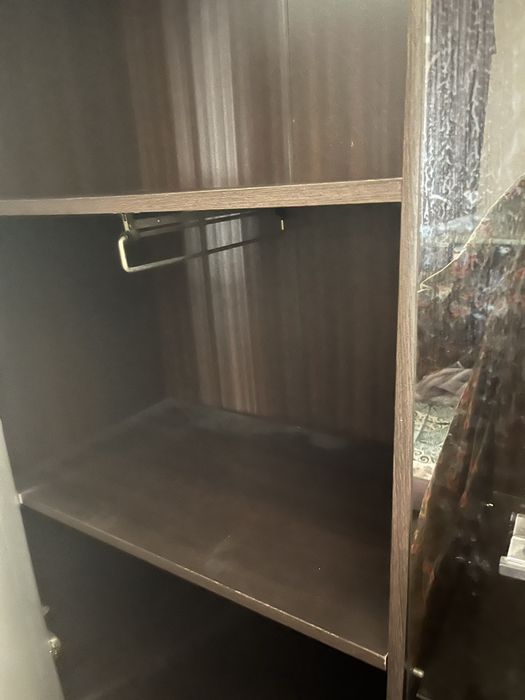 Шкаф срочно продается