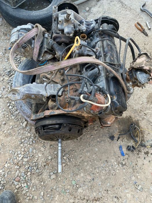 Продам матор ауди 2,3